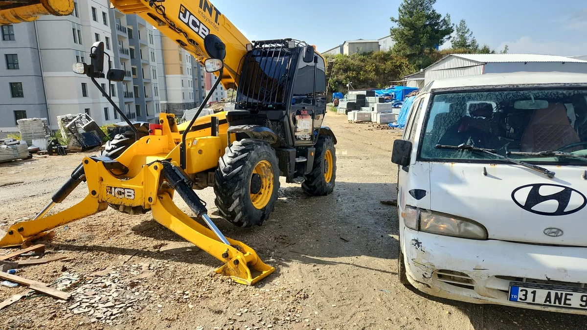 Ağır Vasıta Tır Lastiği Sökme ve Yerinde Onarım